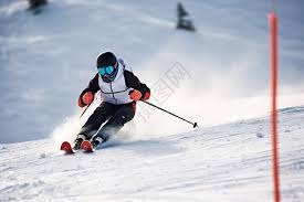 门将助攻前锋！离谱名场面